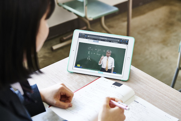 web学習教材における自学自習の画像