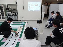 本校チームの発表