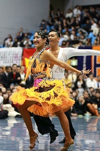 聖望OG泉名咲璃さん全日本学生競技ダンス選手権大会で優勝