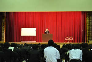 文化講演会を行いました。